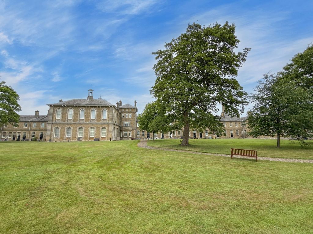 Property photo 1 of 12 External