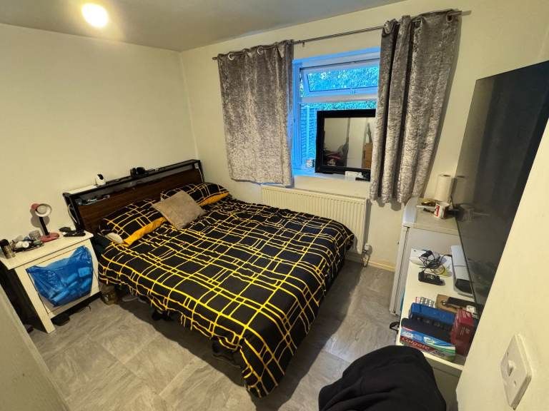 Property photo 1 of 4