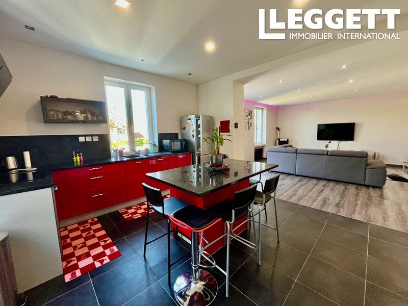 Property photo 3 of 10