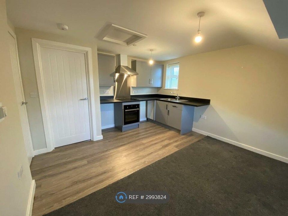Property photo 3 of 8 Kitchen Area