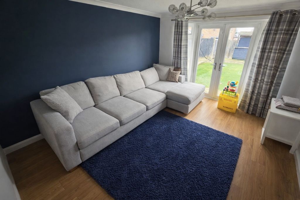 Property photo 3 of 18 Family Room