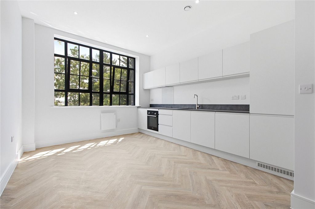 Property photo 1 of 17 Picture No. 06