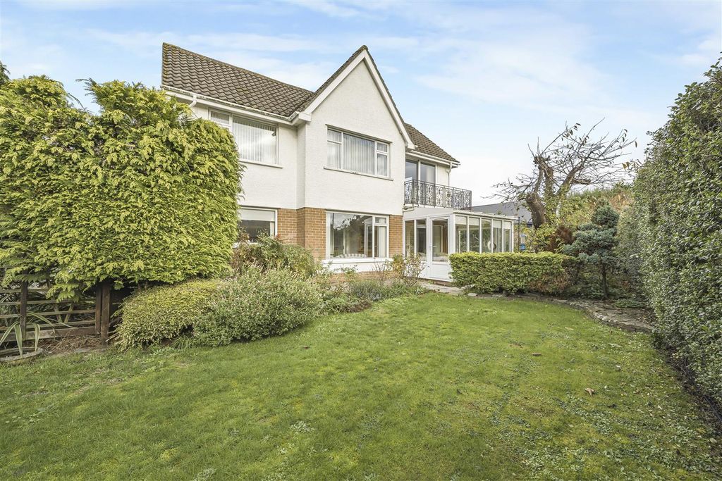 Property photo 1 of 38 05-A7403084.Jpg