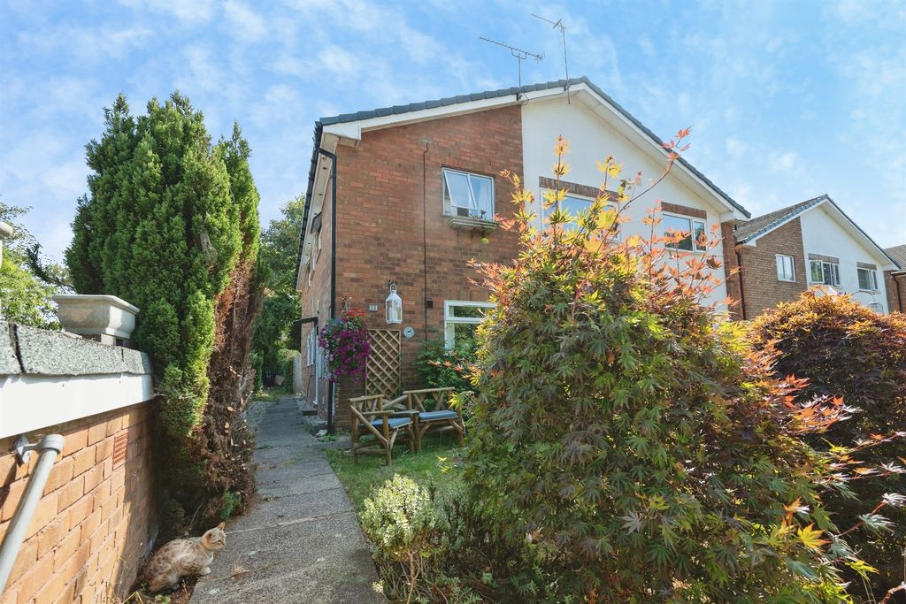 Property photo 2 of 18