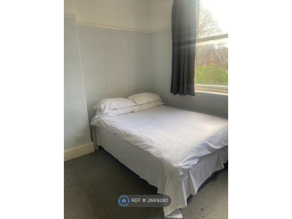 Property photo 3 of 4