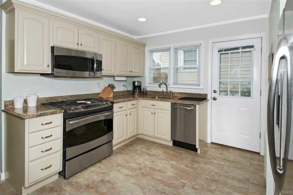 Property photo 3 of 17 <Alttext/>