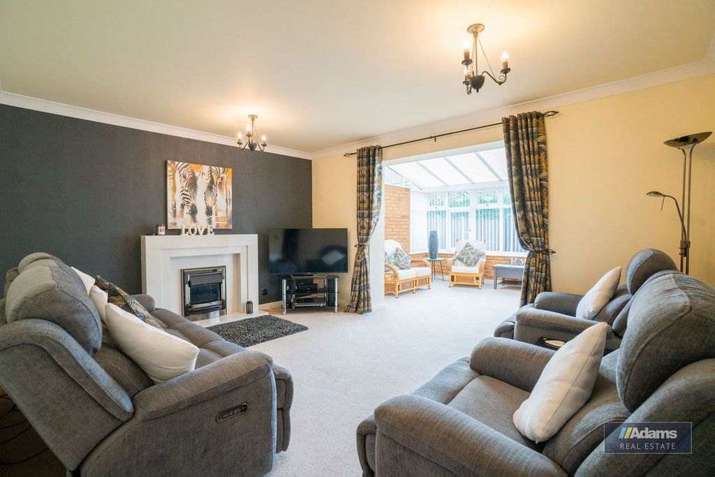 Property photo 3 of 39