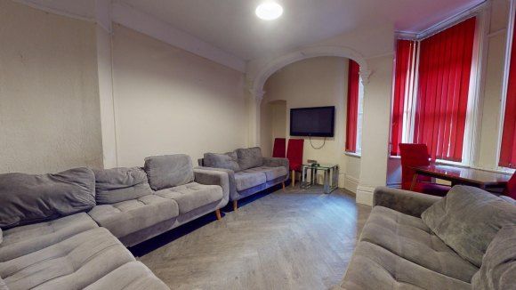 Property photo 3 of 13 9003135.Jpg