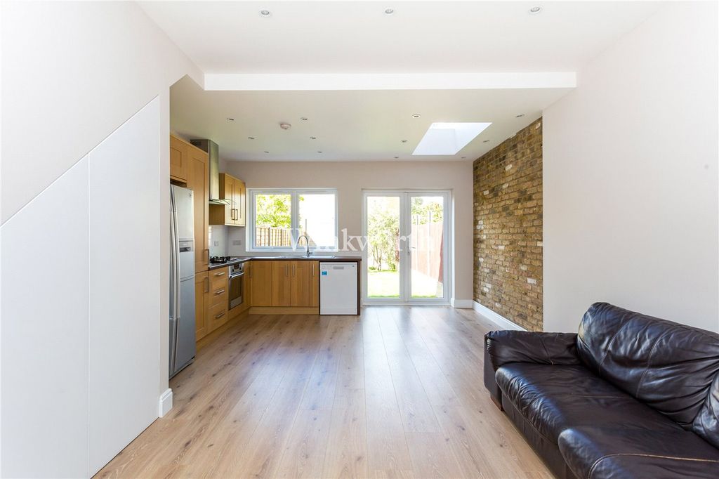 Property photo 3 of 17 Picture No. 03