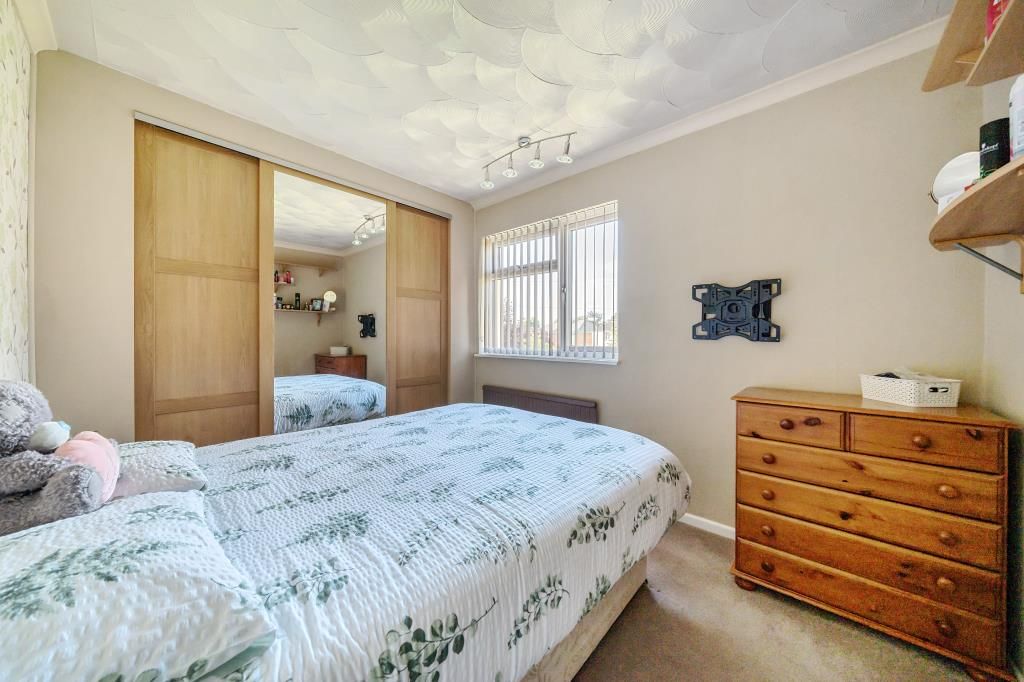 Property photo 3 of 10 Bedroom