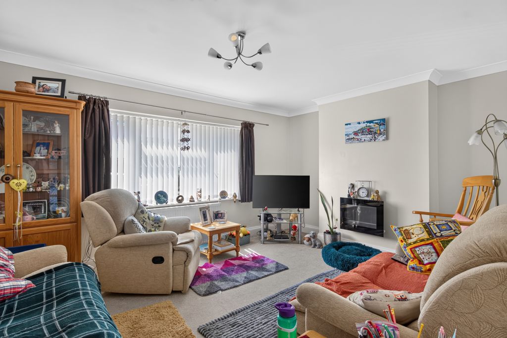 Property photo 2 of 18 A6703887