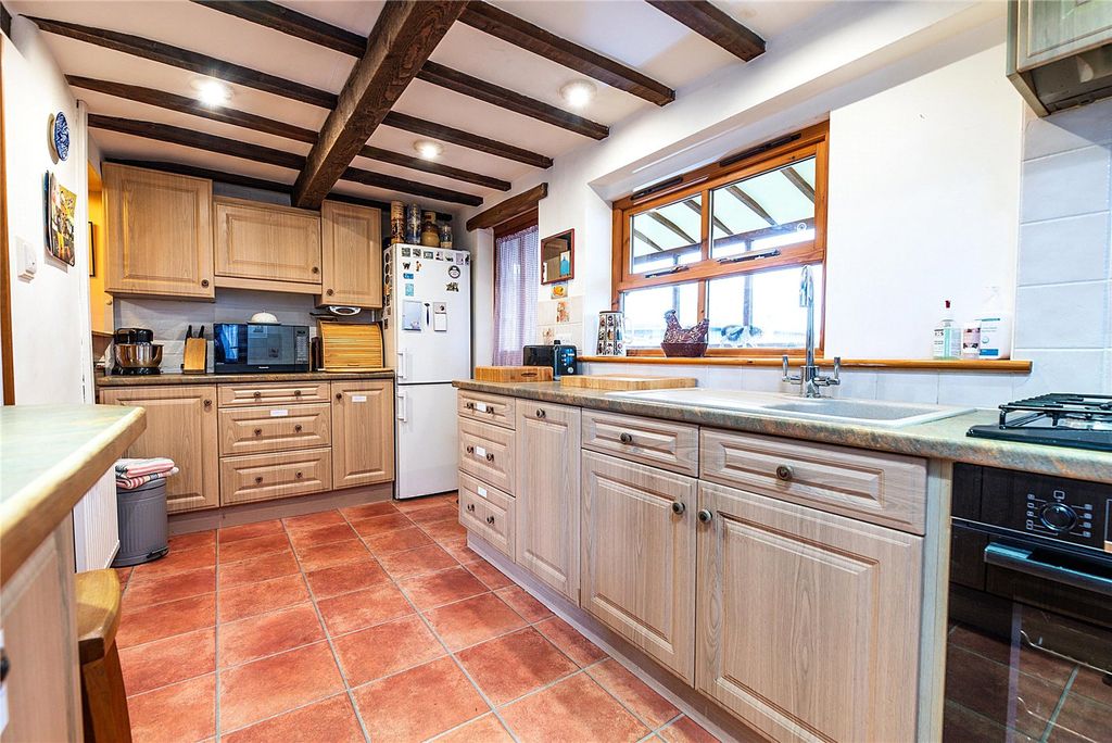 Property photo 2 of 36 Picture No. 35