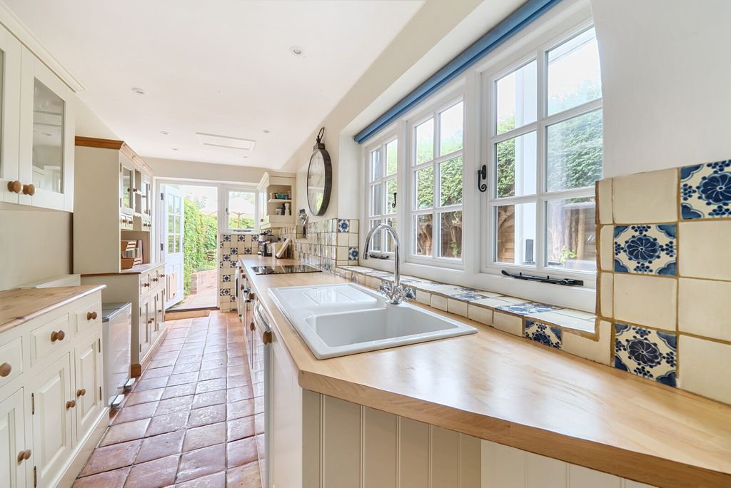 Property photo 2 of 15 Kitchen