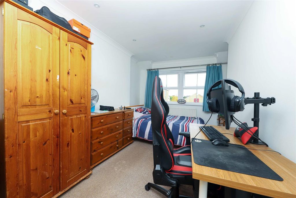 Property photo 2 of 7 Second Bedroom