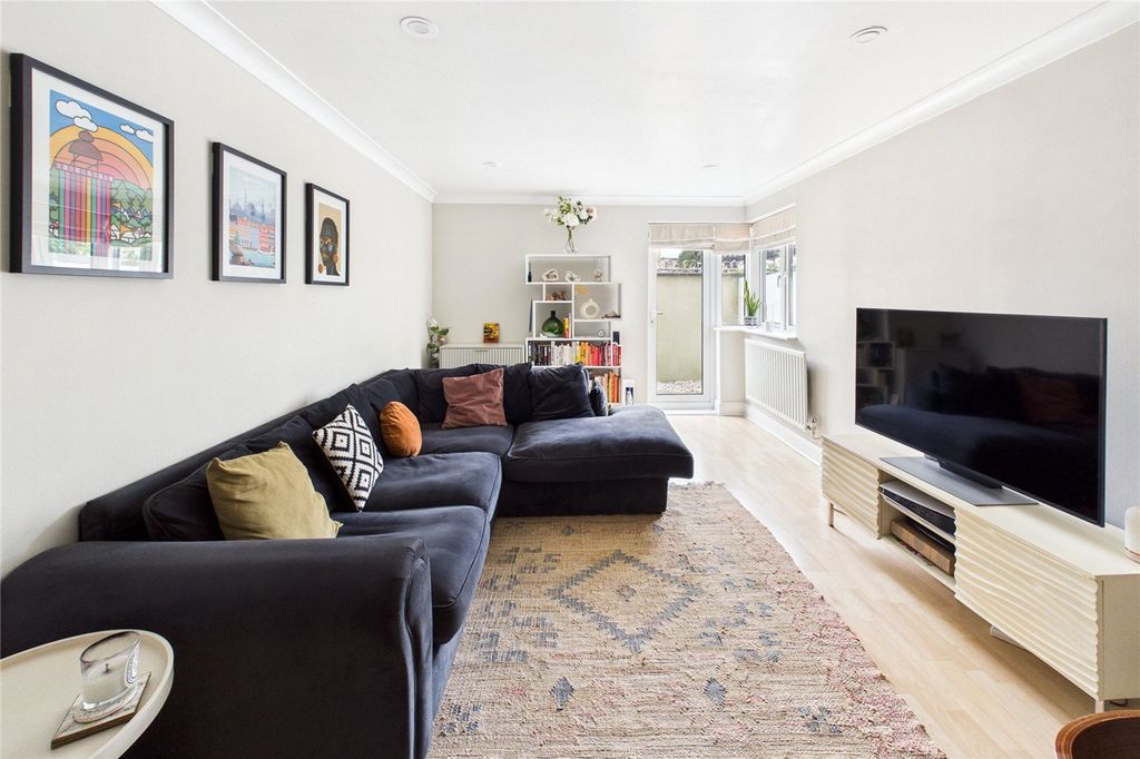 Property photo 1 of 11 Picture No. 02