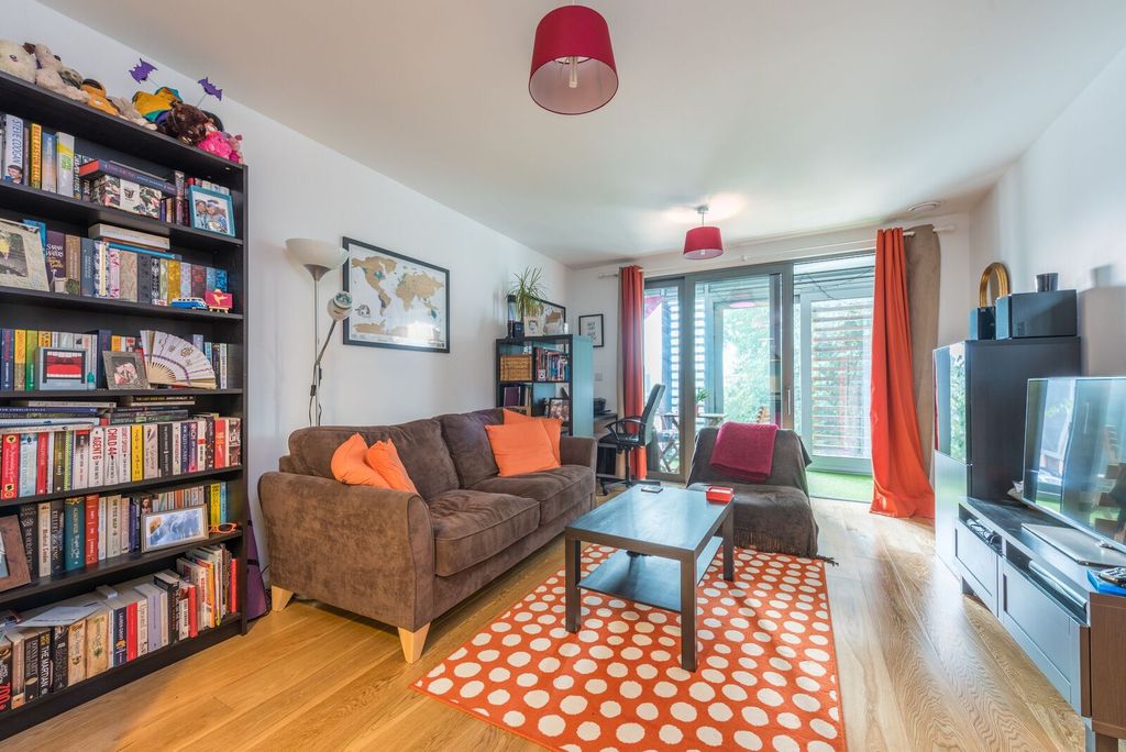 Property photo 1 of 9