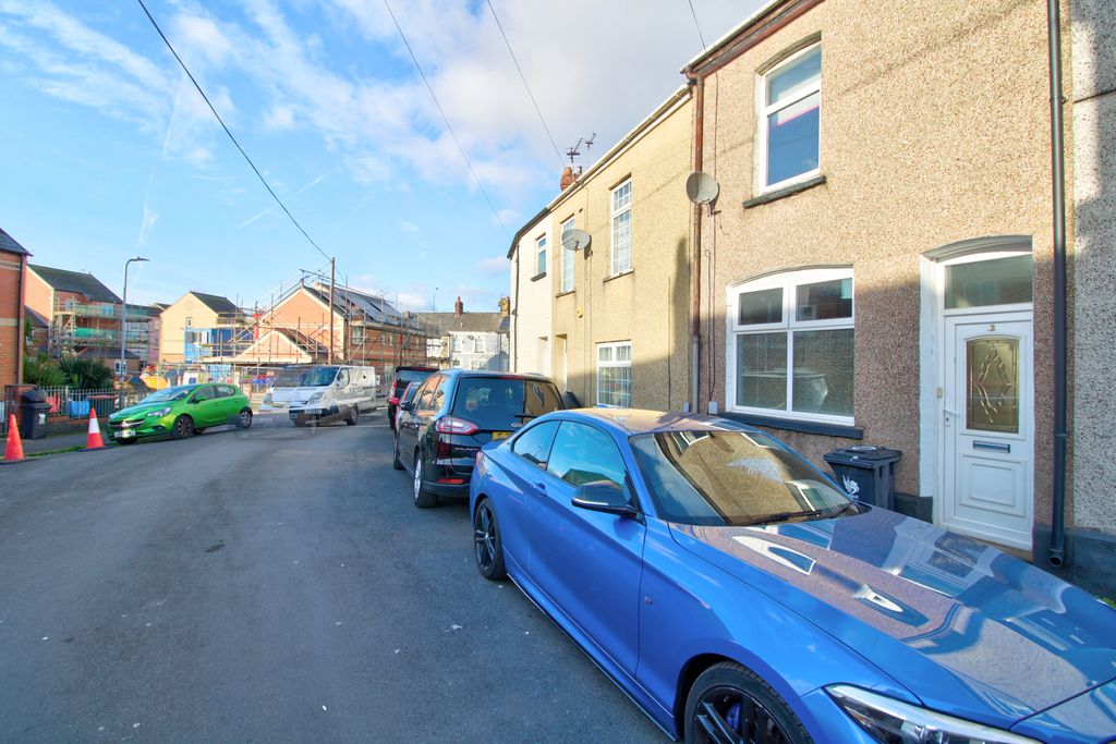 Property photo 1 of 14 Img_8483_4_5_Realistic