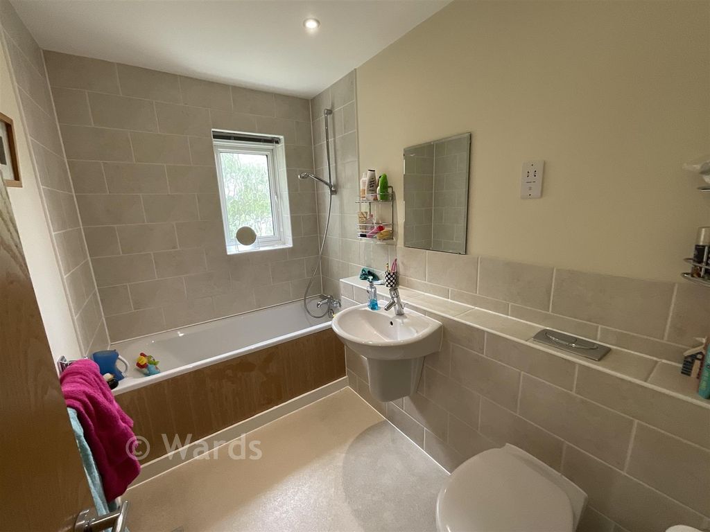 Property photo 3 of 7 Bathroom