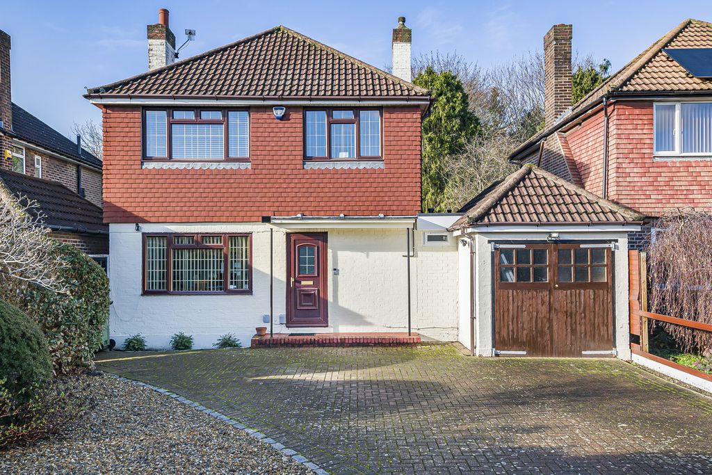 Property photo 1 of 28