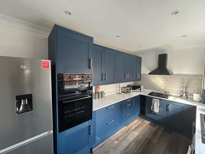 Property photo 2 of 9 Photo 3