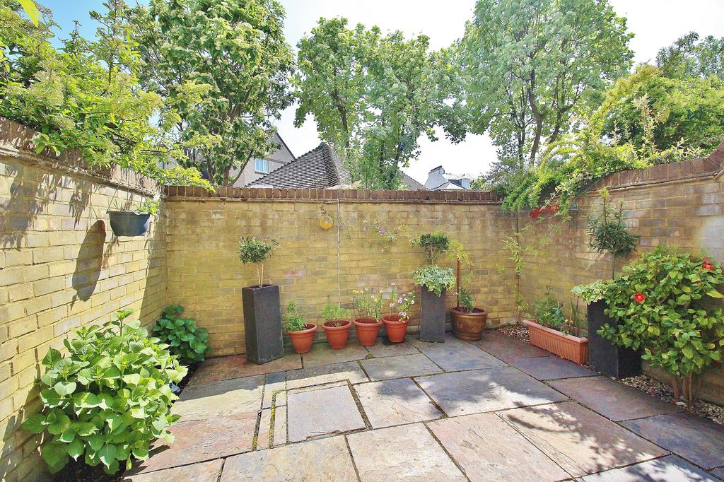 Property photo 3 of 10