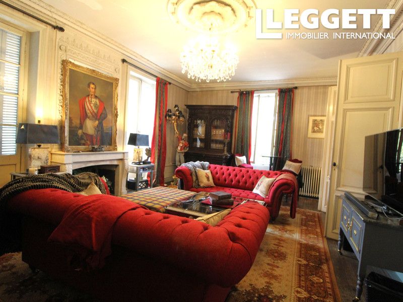 Property photo 2 of 10