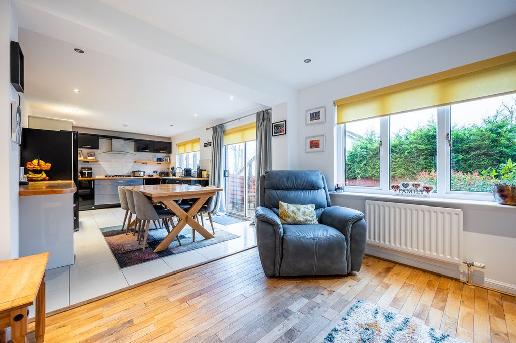 Property photo 3 of 24