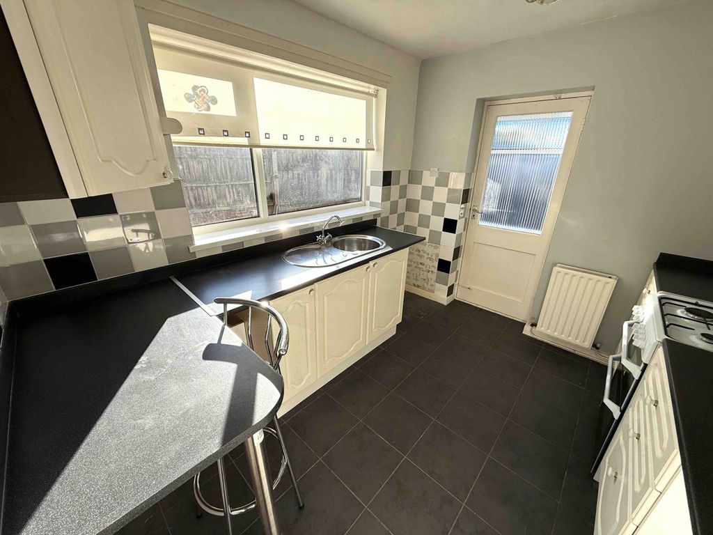 Property photo 3 of 13 Gallery