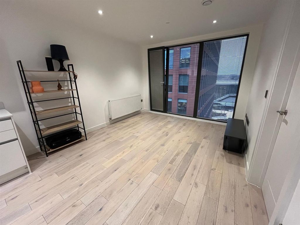 Property photo 3 of 6 Living Room.Jpeg