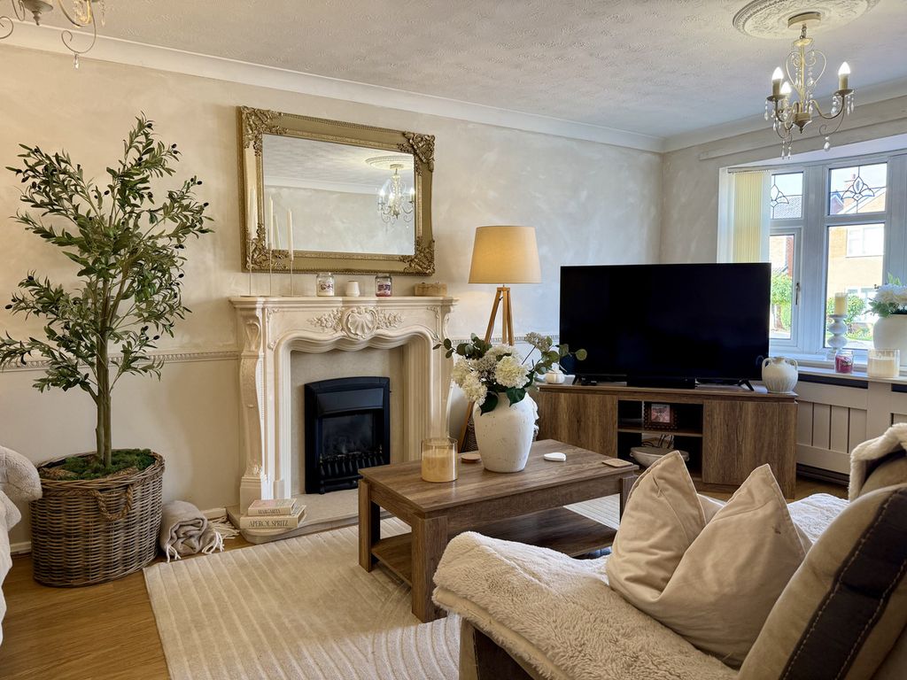 Property photo 2 of 19
