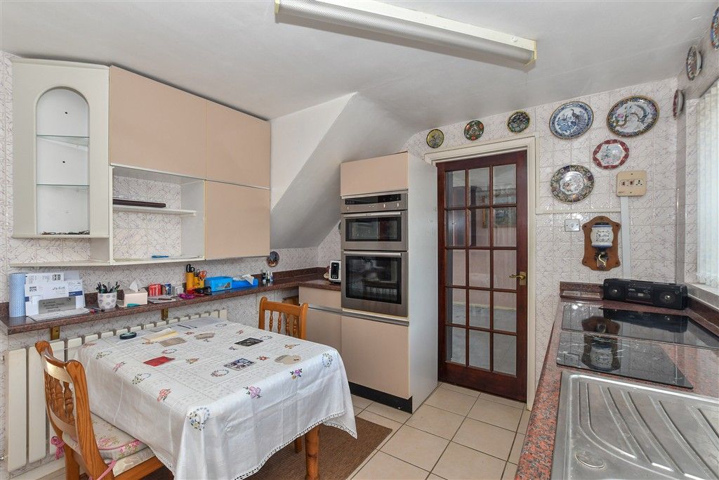 Property photo 3 of 15 Kitchen
