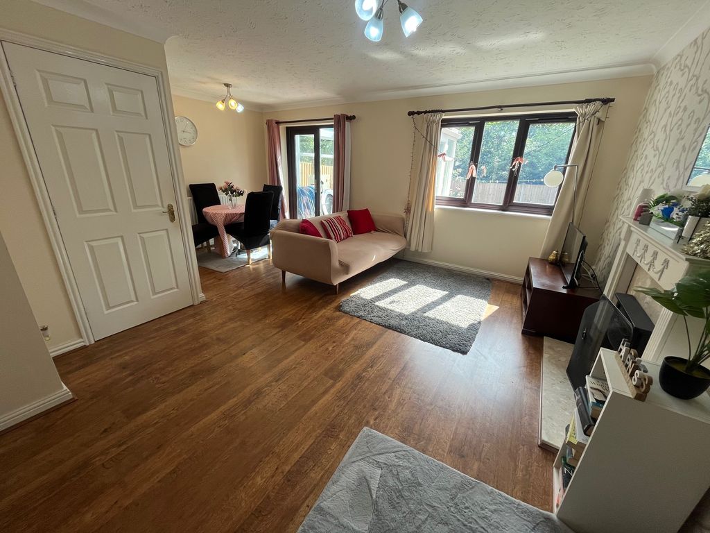 Property photo 2 of 14