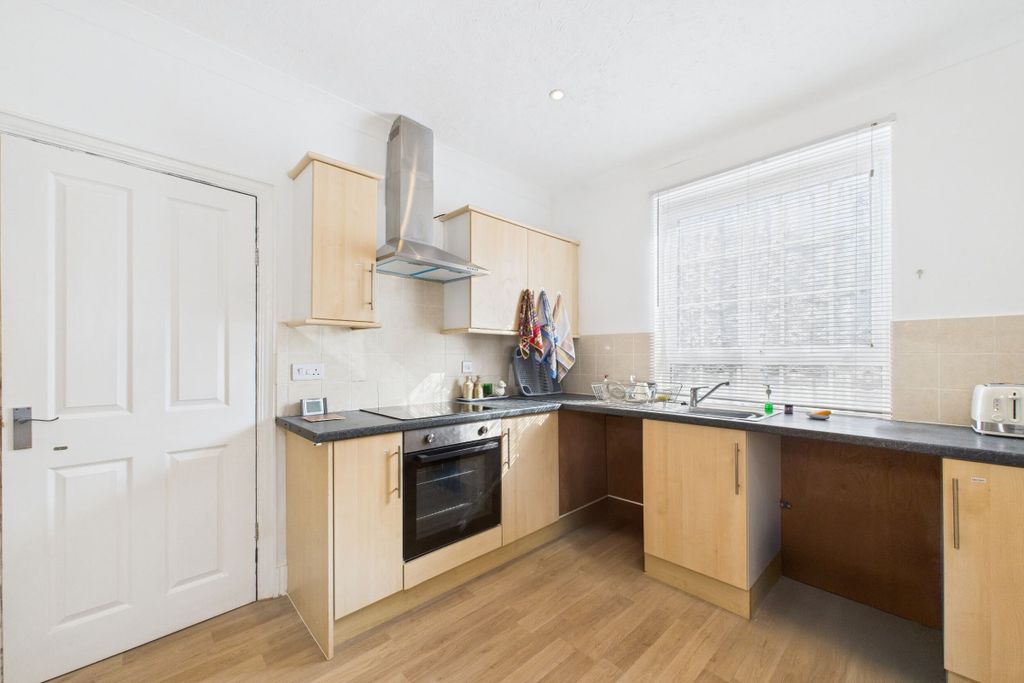 Property photo 3 of 22