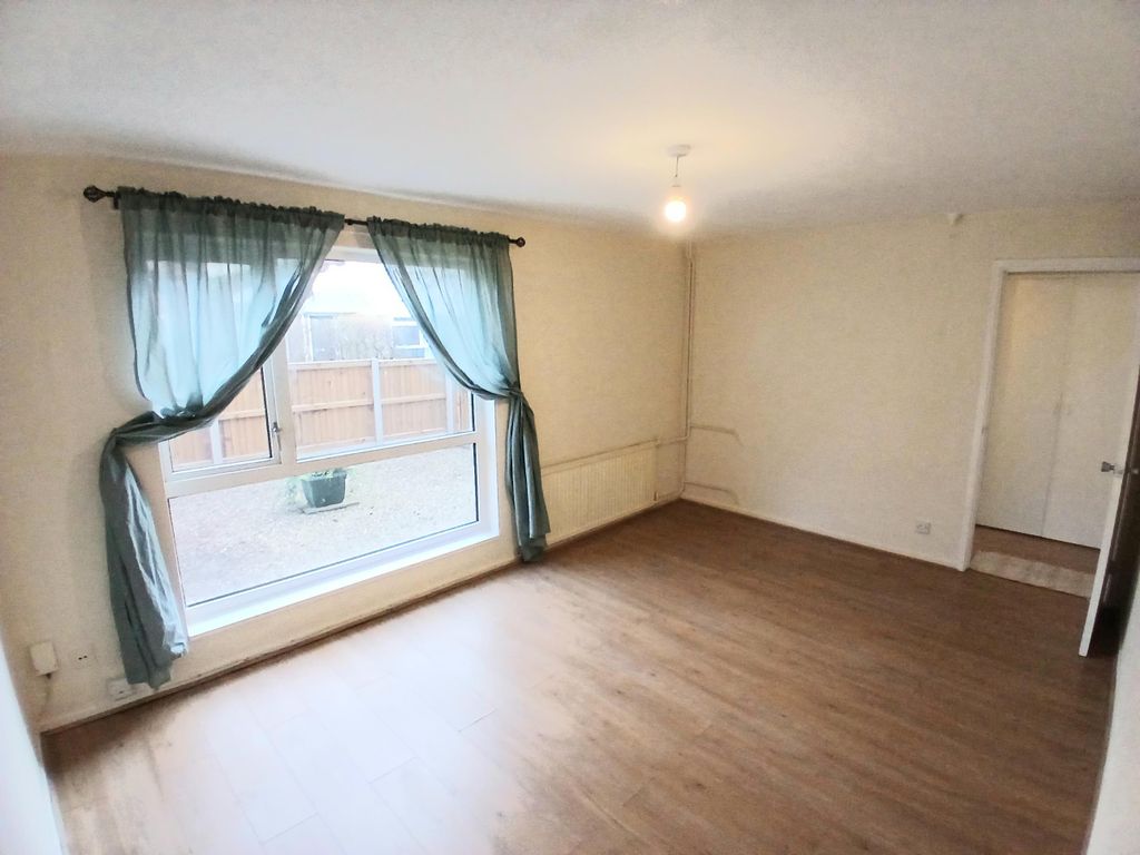 Property photo 3 of 27 Image