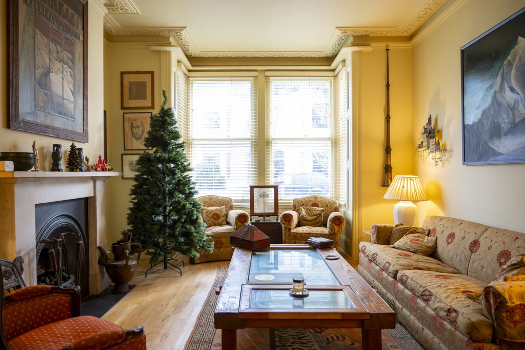 Property photo 1 of 40