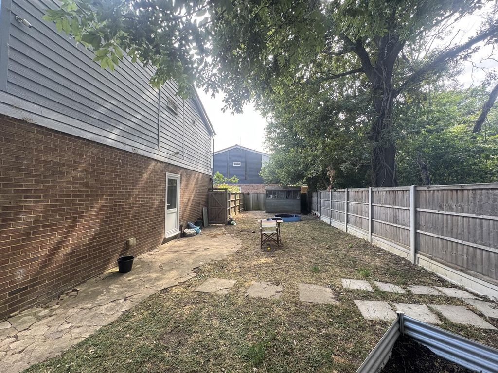 Property photo 3 of 42