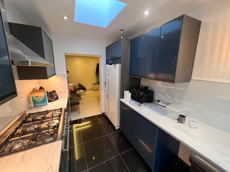 Property photo 3 of 8 Kitchen