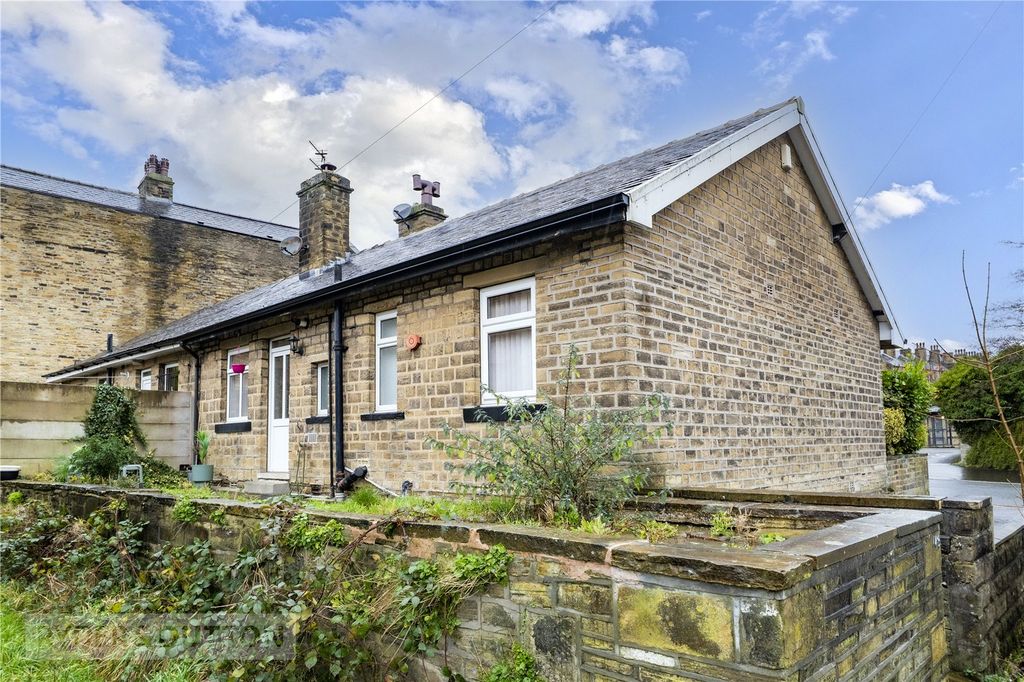 Property photo 2 of 22 Picture No. 04