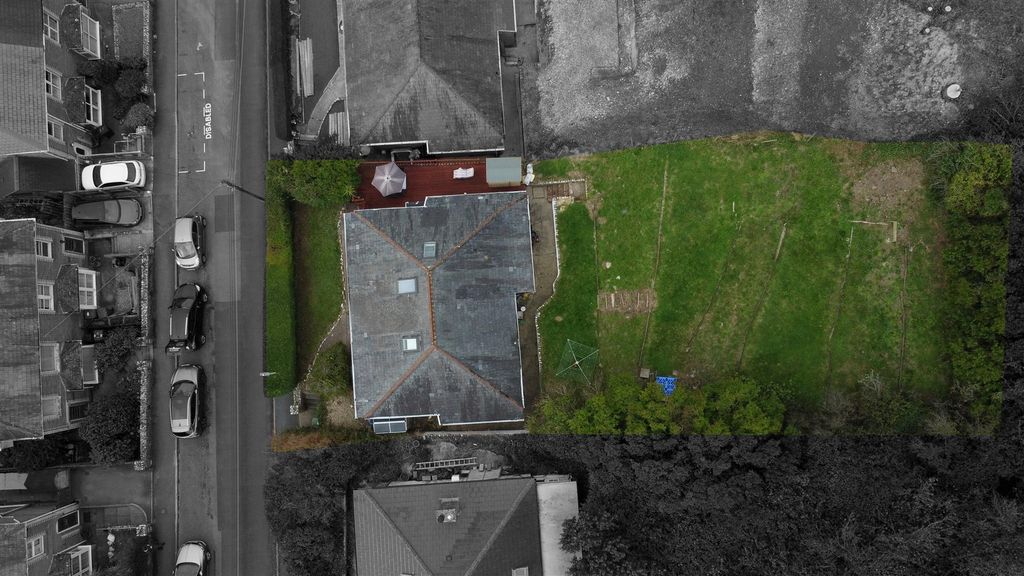 Property photo 2 of 21 B&W.Jpg