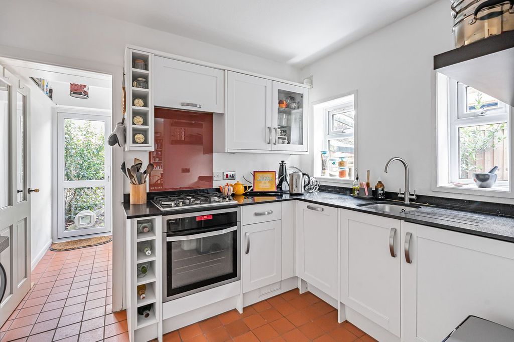 Property photo 3 of 12