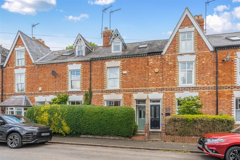 Property photo 1 of 13 50 Park Road, Banbury-2.Jpg