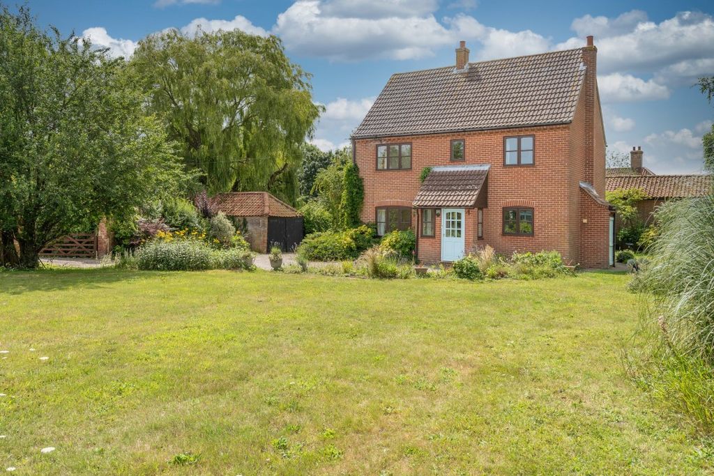 Property photo 1 of 27