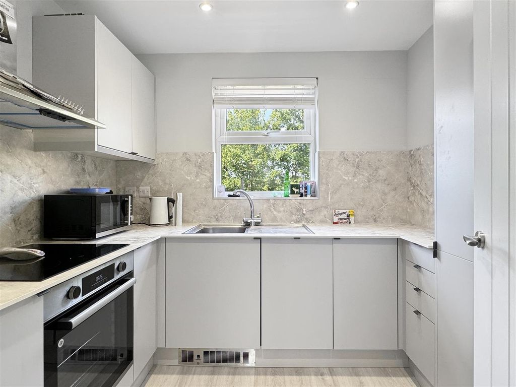 Property photo 2 of 11 Img (4).Jpg