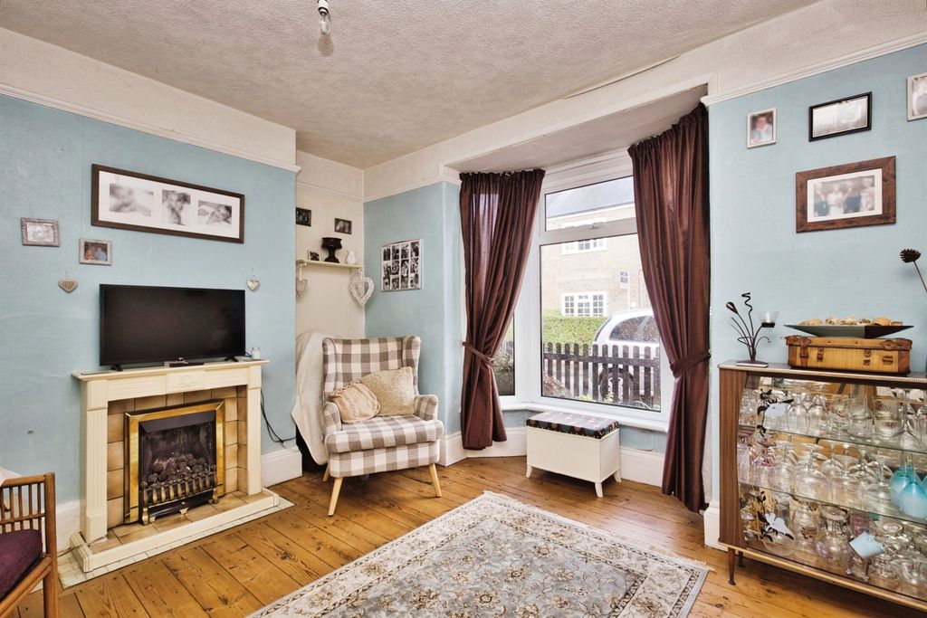 Property photo 3 of 19