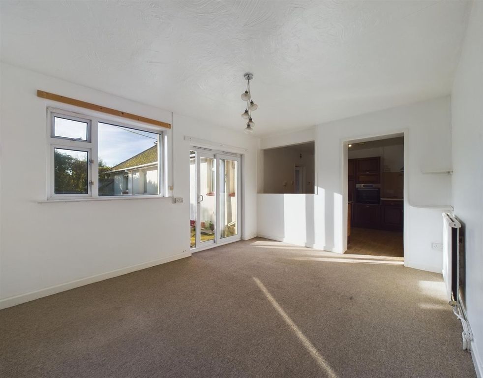 Property photo 2 of 18 Dining Room