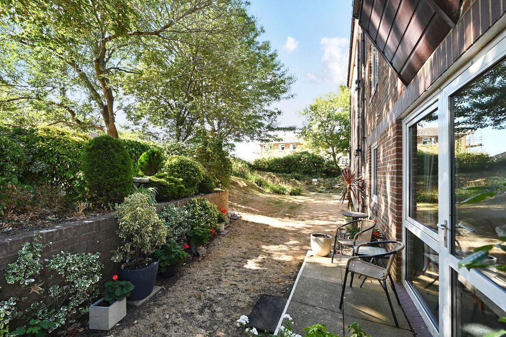 Property photo 2 of 16 Patio/Seating