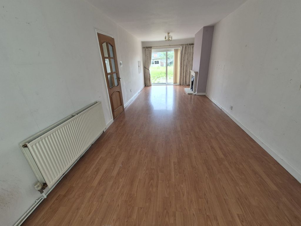 Property photo 3 of 11 Gallery