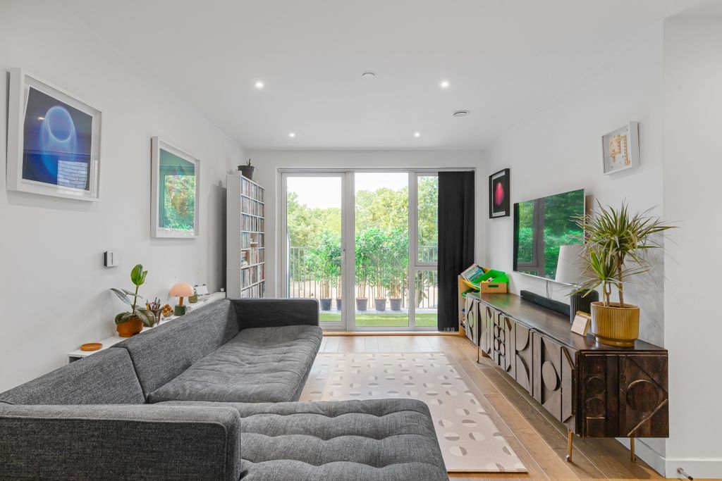 Property photo 1 of 14 094A6715