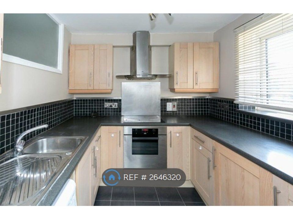 Property photo 1 of 7 Kitchen