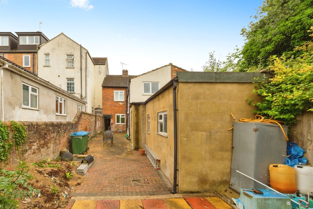 Property photo 3 of 17